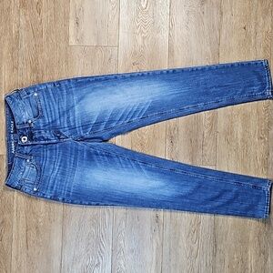 American Eagle Tomgirl Medium Wash Low Rise Button Fly Slouchy Fit Jean